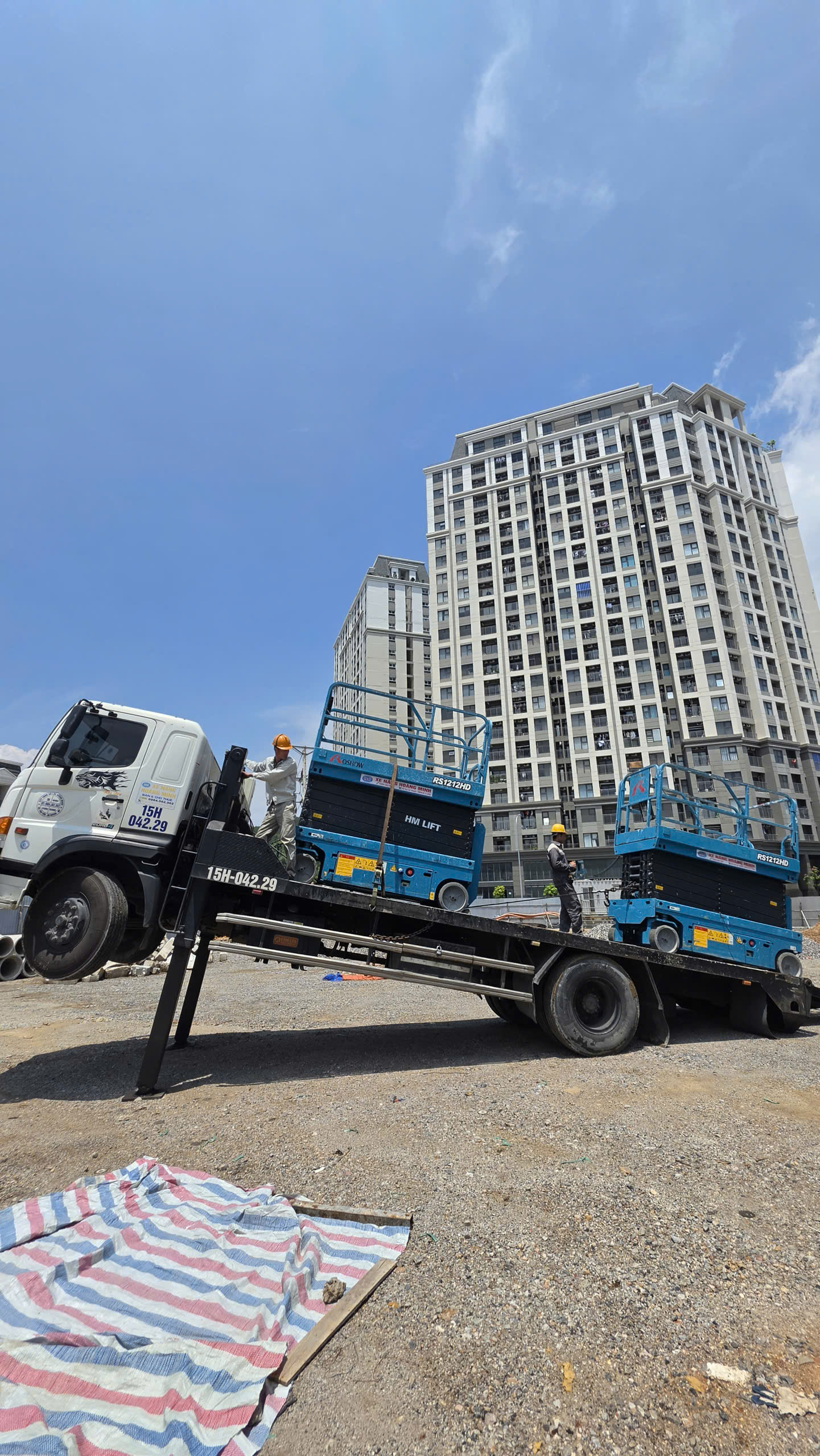 Vận chuyển xe công trình toàn quốc từ Quảng Ninh