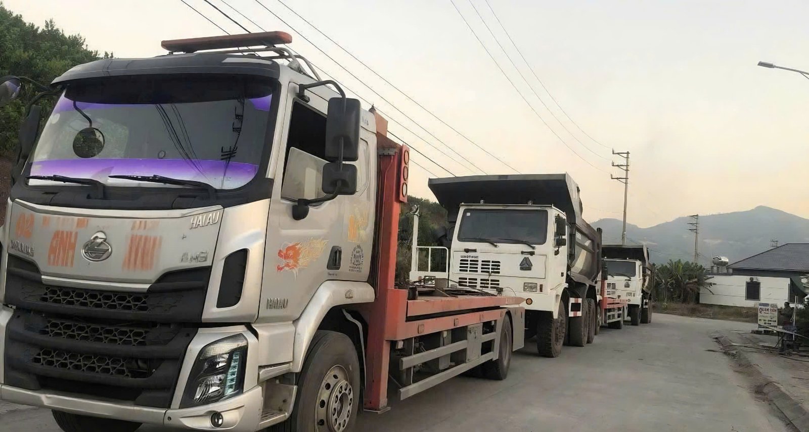 Đội xe đầu kéo vận chuyển Quảng Ninh